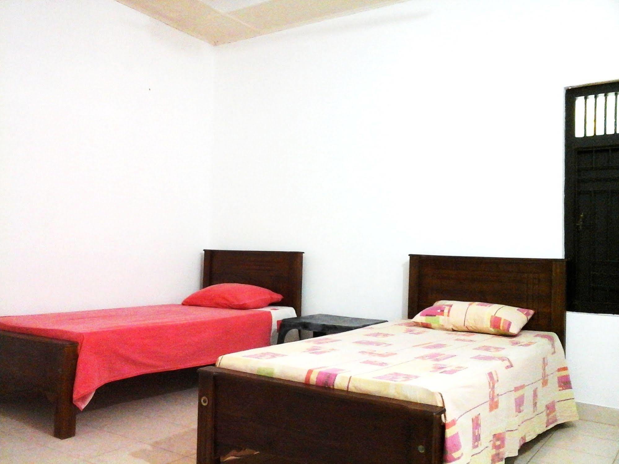 Mazz Homestay Negombo Eksteriør billede