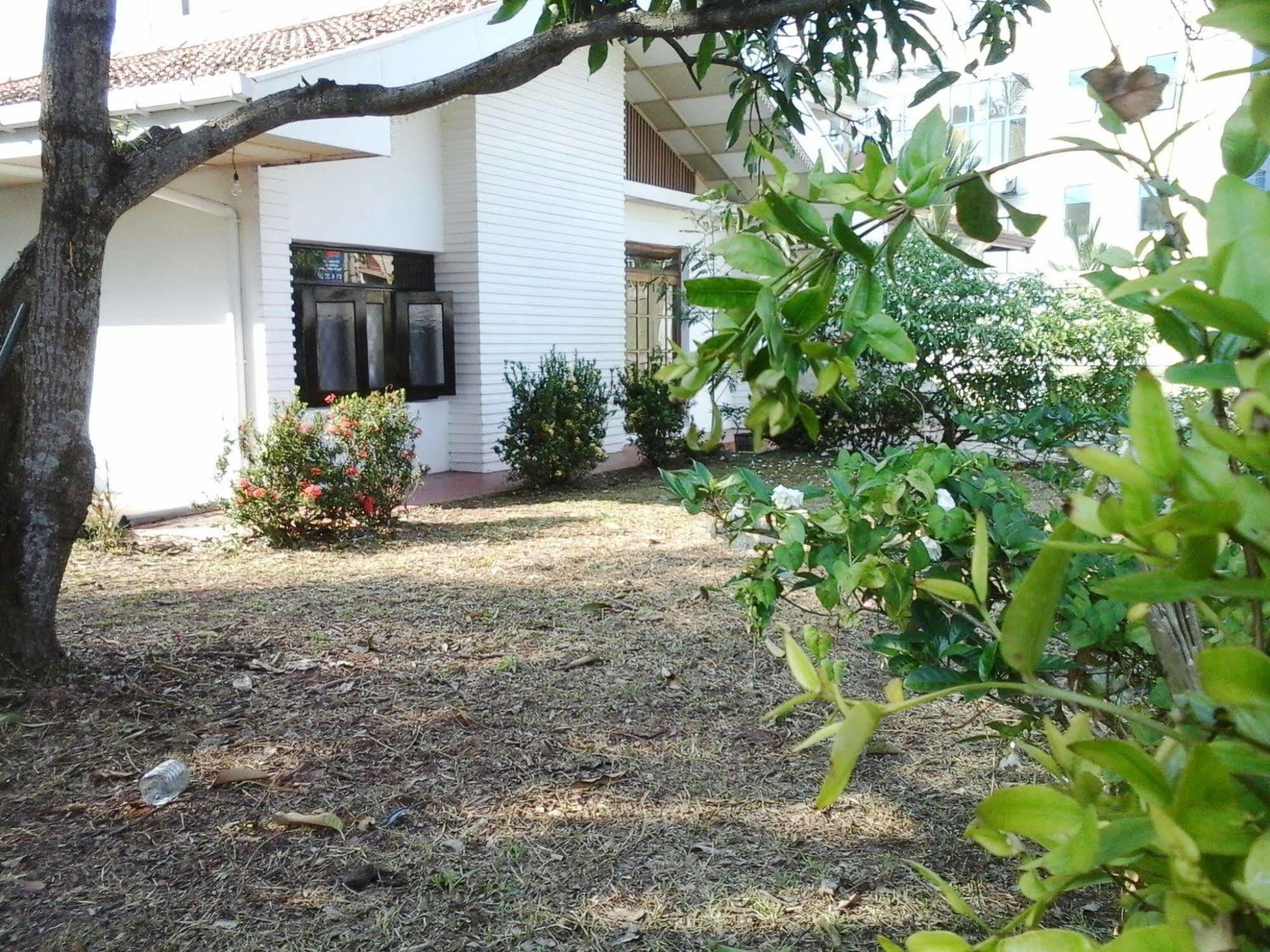 Mazz Homestay Negombo Eksteriør billede